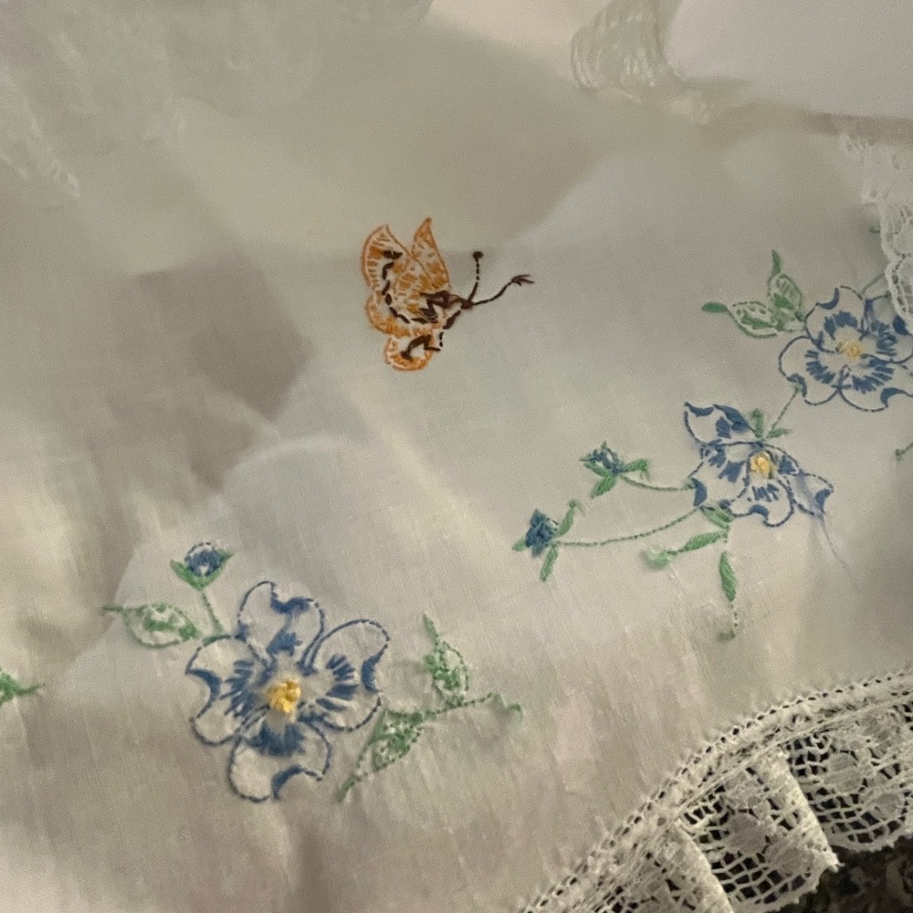 Pair of Handmade & Crosstiched Pillowcases w/lace Border 29” x 21.5” Never Used - Picture 10 of 10